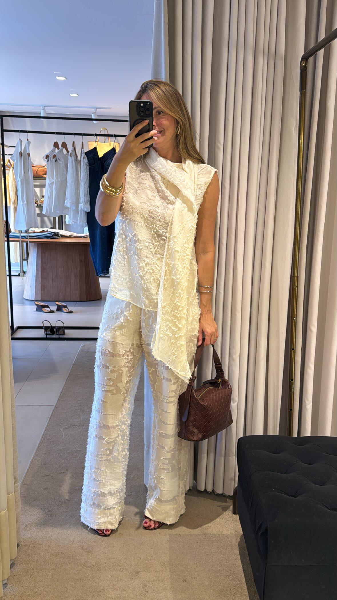 Calça em liocel com textura