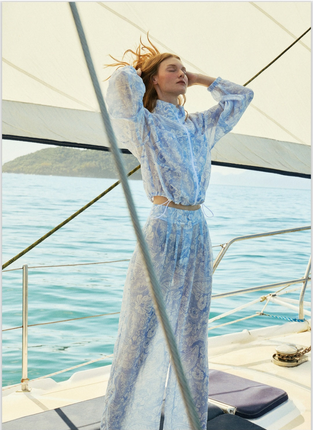 Calça pantalona liocel estampada