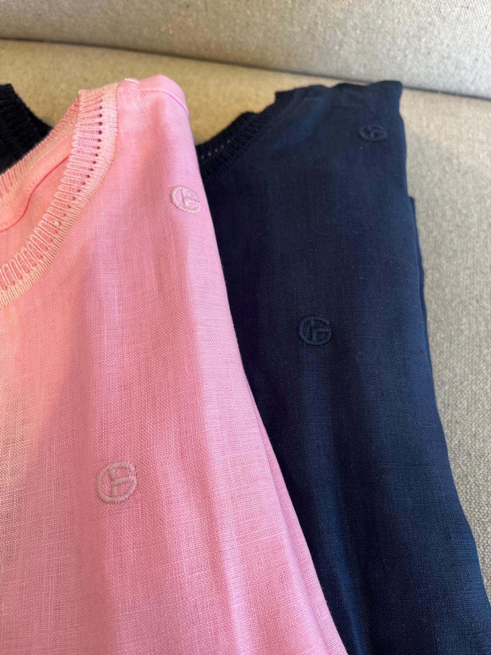 Blusa gola retilinea bordada