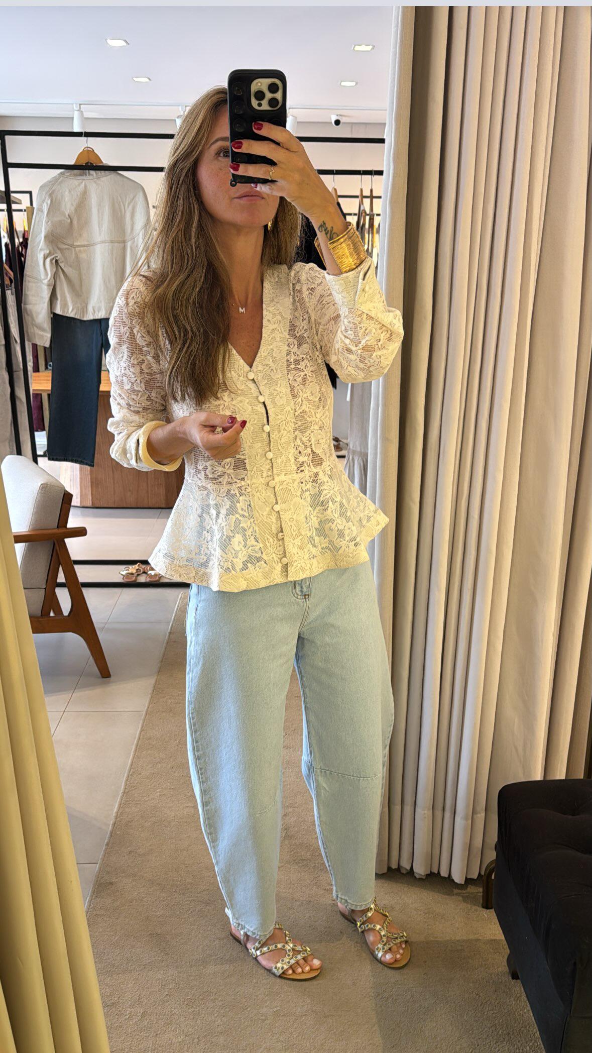 Blusa peplum renda