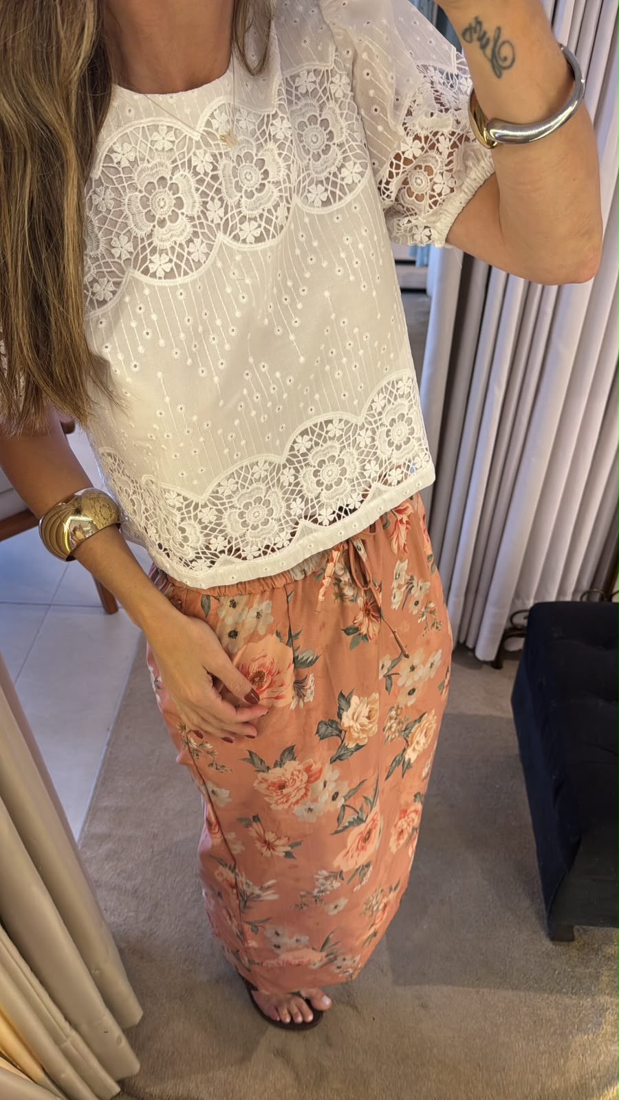 Saia sarja rosas